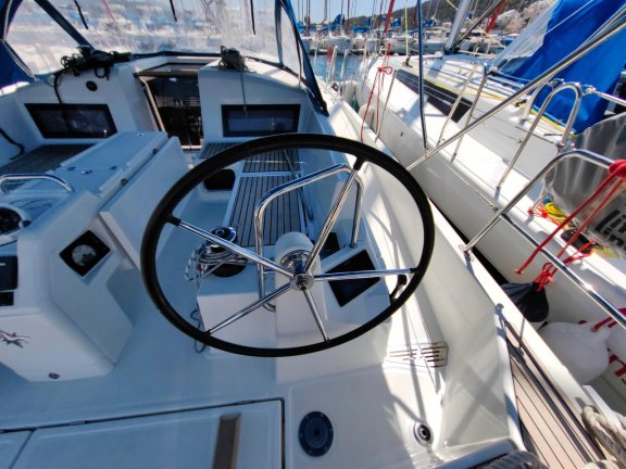 Image of Milky Way yacht #6