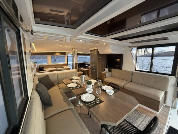 Image of Jeux D’ Hiver yacht #16