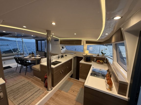 Image of Jeux D’ Hiver yacht #18