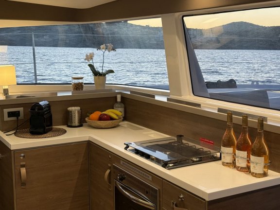 Image of Jeux D’ Hiver yacht #19