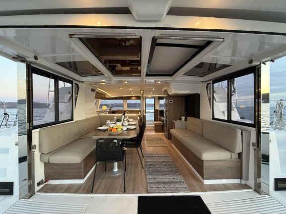 Image of Jeux D’ Hiver yacht #15