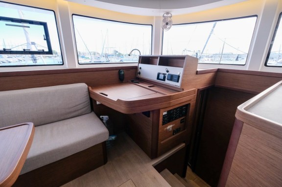 Image of White Chadal yacht #14