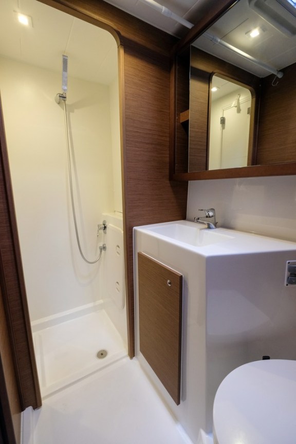 Image of White Chadal yacht #20