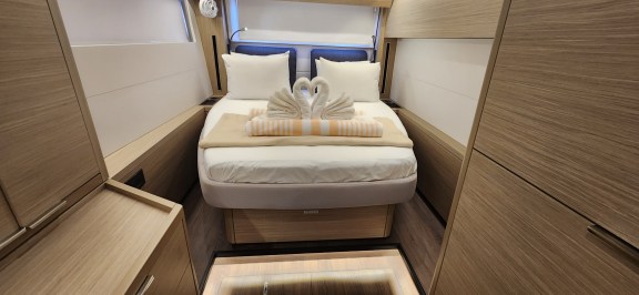 Image of Moondance yacht #22