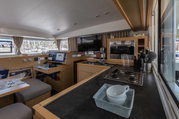 Image of Mirfak yacht #8