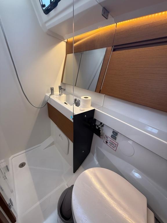 Image of Sunset Kiss yacht #12