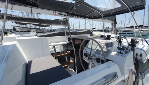 Image of Crazy Diamond yacht #5