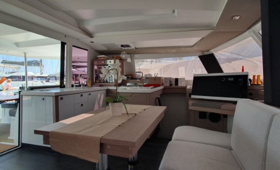 Image of Crazy Diamond yacht #9
