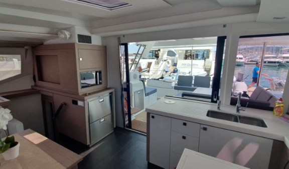 Image of Crazy Diamond yacht #10
