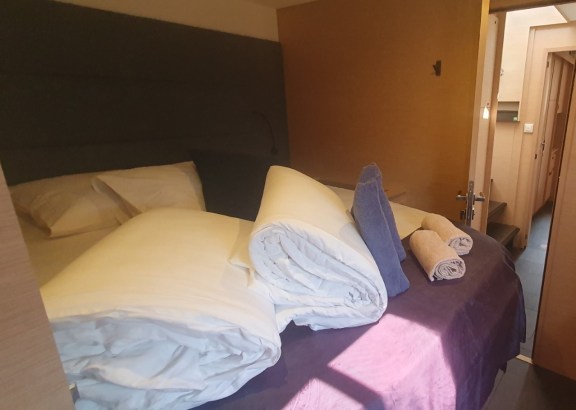 Image of Sunrise yacht #25