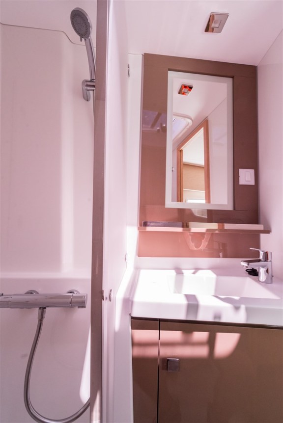 Image of Sunny Wave yacht #37