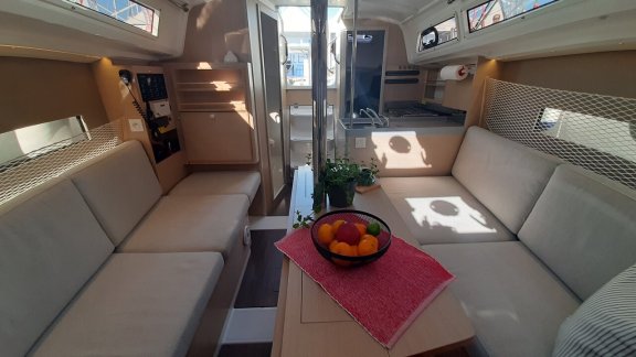 Image of Mobula Zero yacht #7