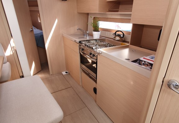 Image of Breeze yacht #11