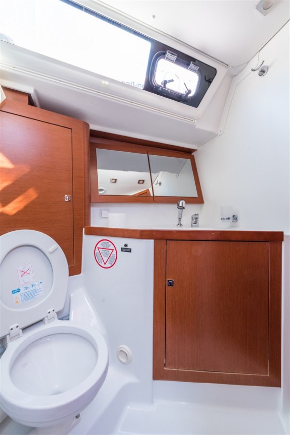 Image of Zoa yacht #31