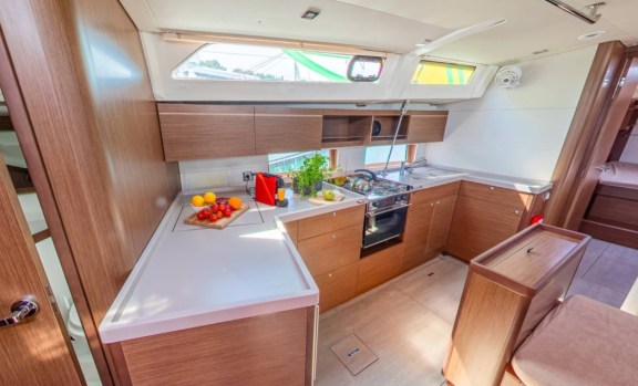 Image of Nauti Buoy yacht #9