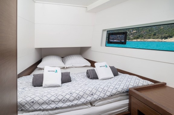 Image of Mignonne yacht #33