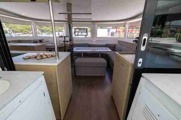 Image of No Limit II yacht #6