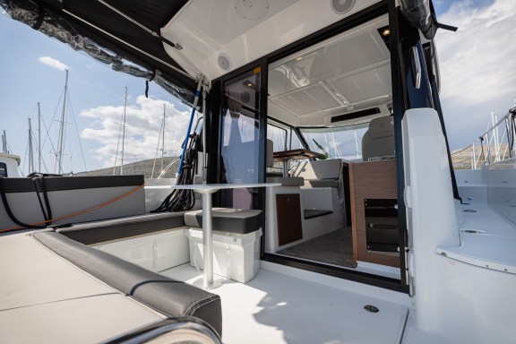 Image of Shearwater yacht #14