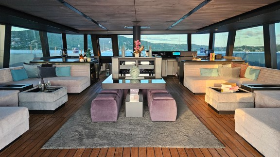 Image of Shades of Grey yacht #14