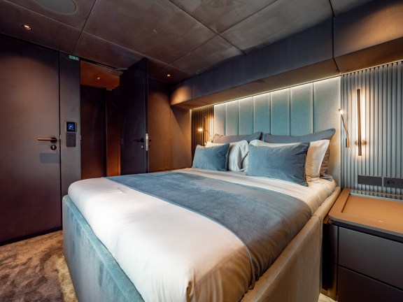 Image of Shades of Grey yacht #17