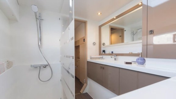 Image of Satellite yacht #28