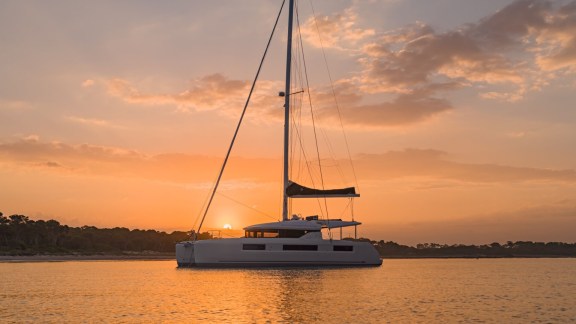 Image of Nauti Cat yacht #9