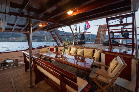 Image of Romanca yacht #16