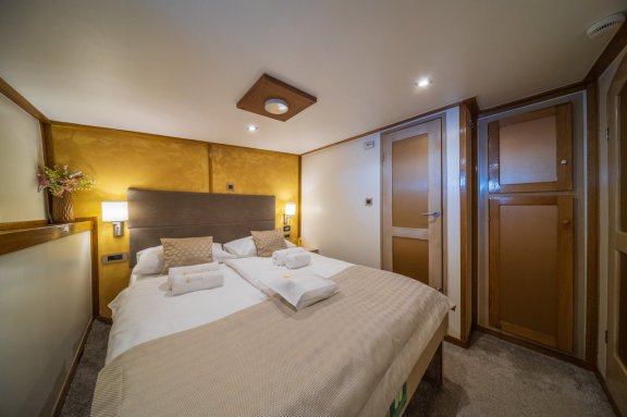 Image of Romanca yacht #29