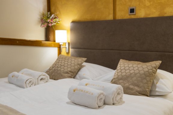 Image of Romanca yacht #30