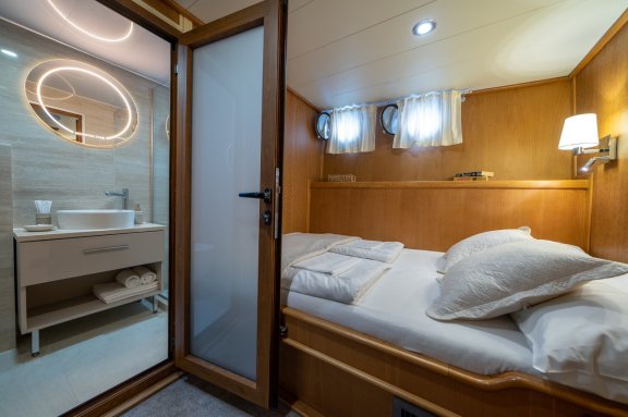 Image of Morning Star yacht #26