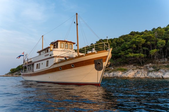 Image of Gallant yacht #3