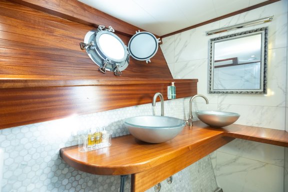 Image of Gallant yacht #29