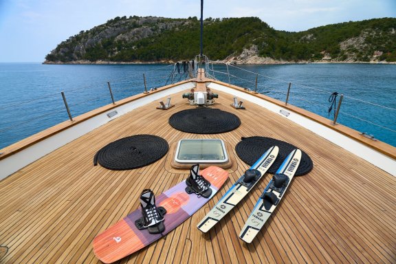 Image of Fortuna yacht #28