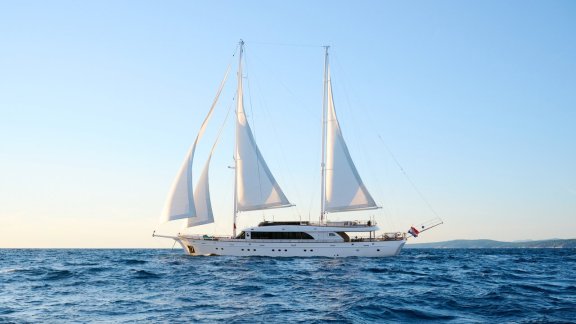 Image of Love Story yacht #7