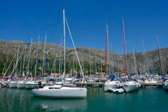 Image of Hasta Siempre yacht #6