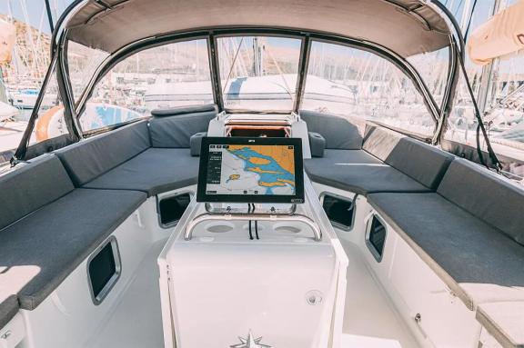 Image of El Yelmo yacht #4