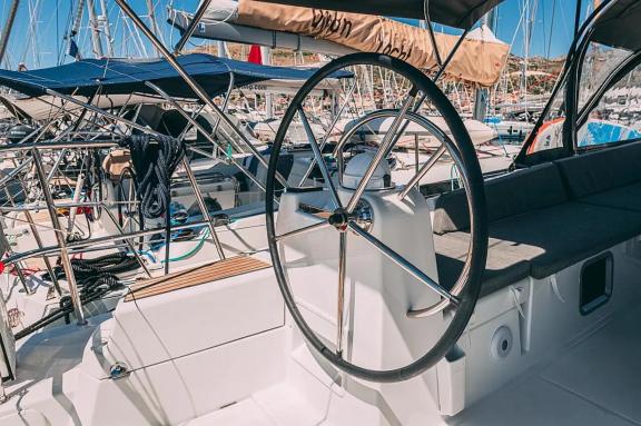 Image of El Yelmo yacht #6