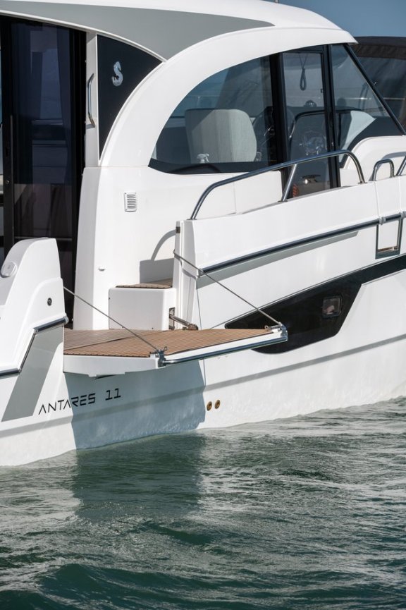 Image of Falcon yacht #18