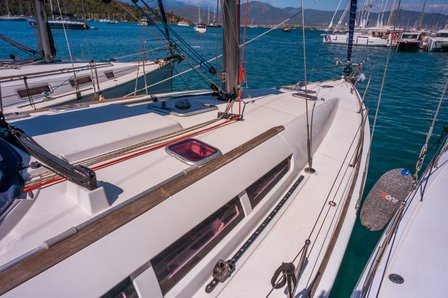 Image of Winter Breeze yacht #10