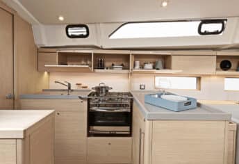 Image of Family Spirit yacht #7