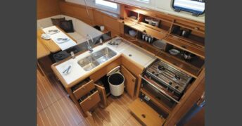 Image of Topaze yacht #3