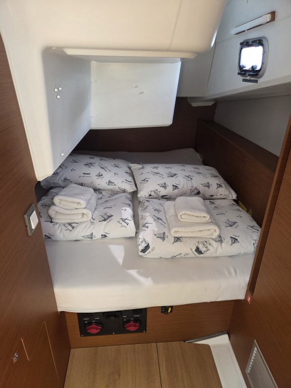 Image of Ancsika yacht #11