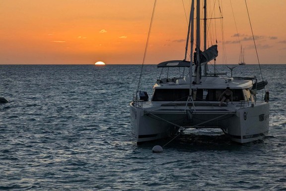 Image of V Circle yacht #4