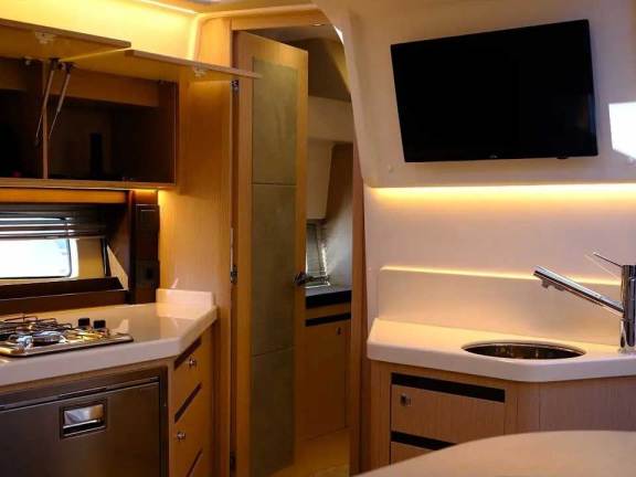 Image of Focus 36 yacht #17