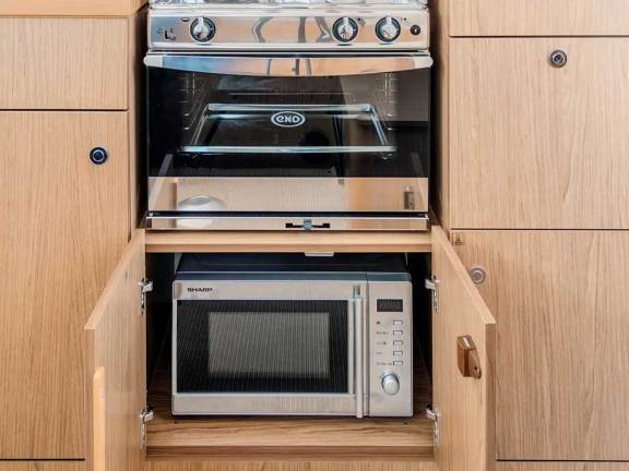 Image of Antares 32 Fly yacht #10