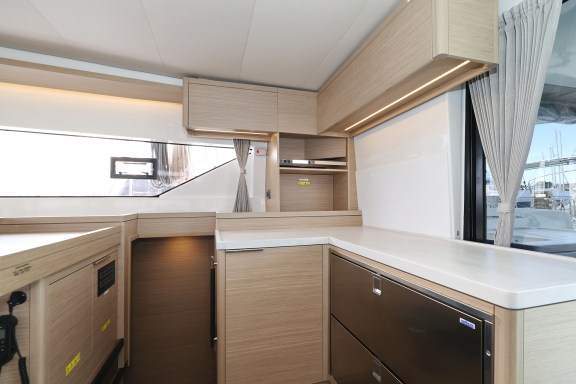 Image of Zarathustra yacht #27