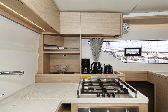 Image of Zarathustra yacht #31