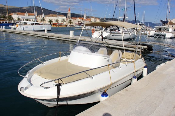 Image of Benetau Flyer 550 Sun Deck yacht #7