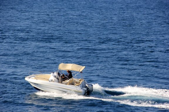 Image of Benetau Flyer 550 Sun Deck yacht #10