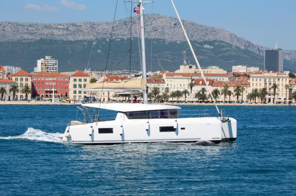 Image of Poppy yacht #5